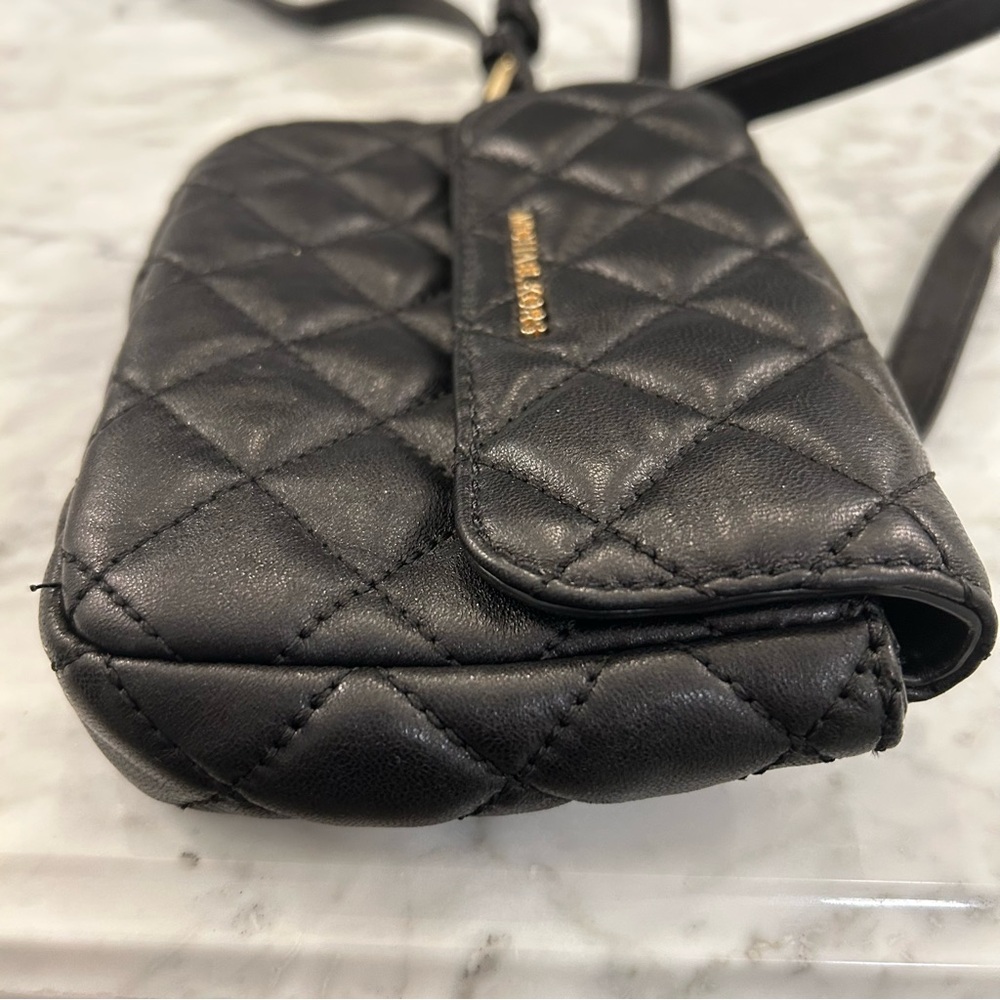 Michael Kors Sloan Black Quilted Leather Belt Bag - Picture 10 of 16
